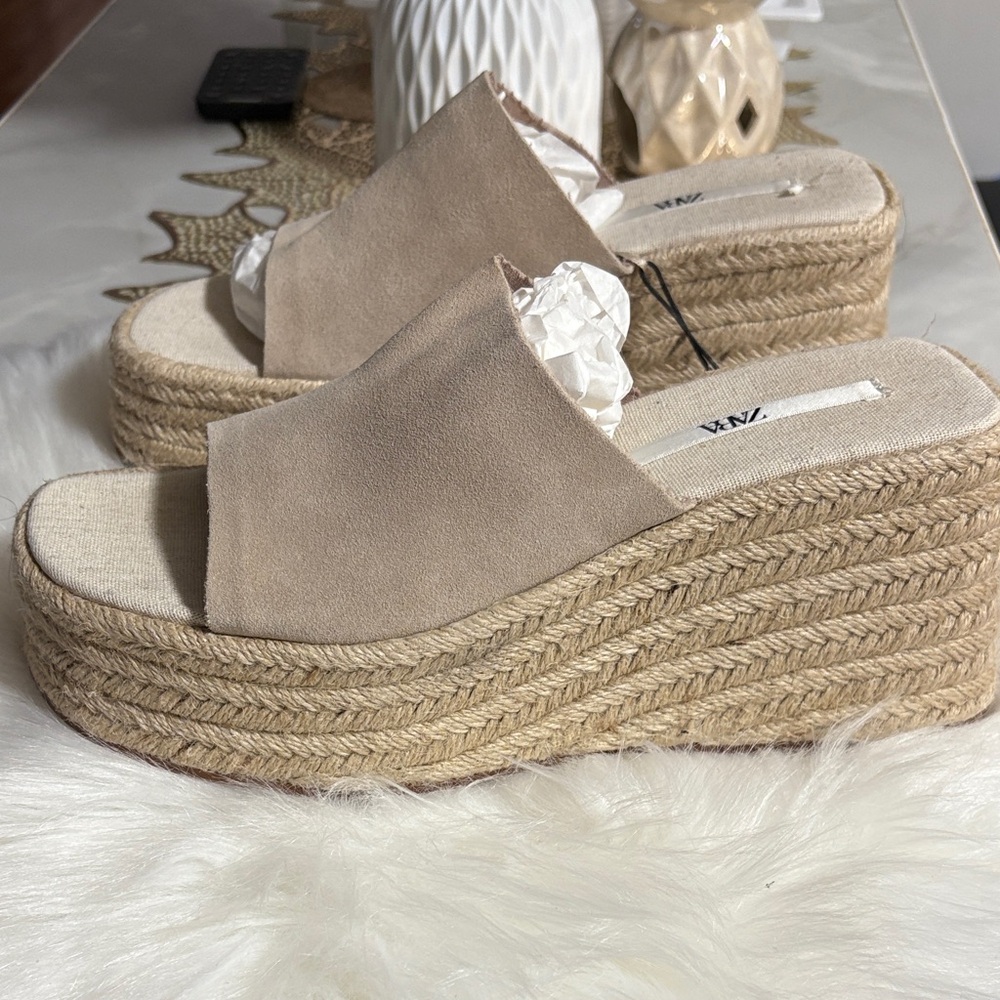 Zara Women's Beige Espadrille Wedges